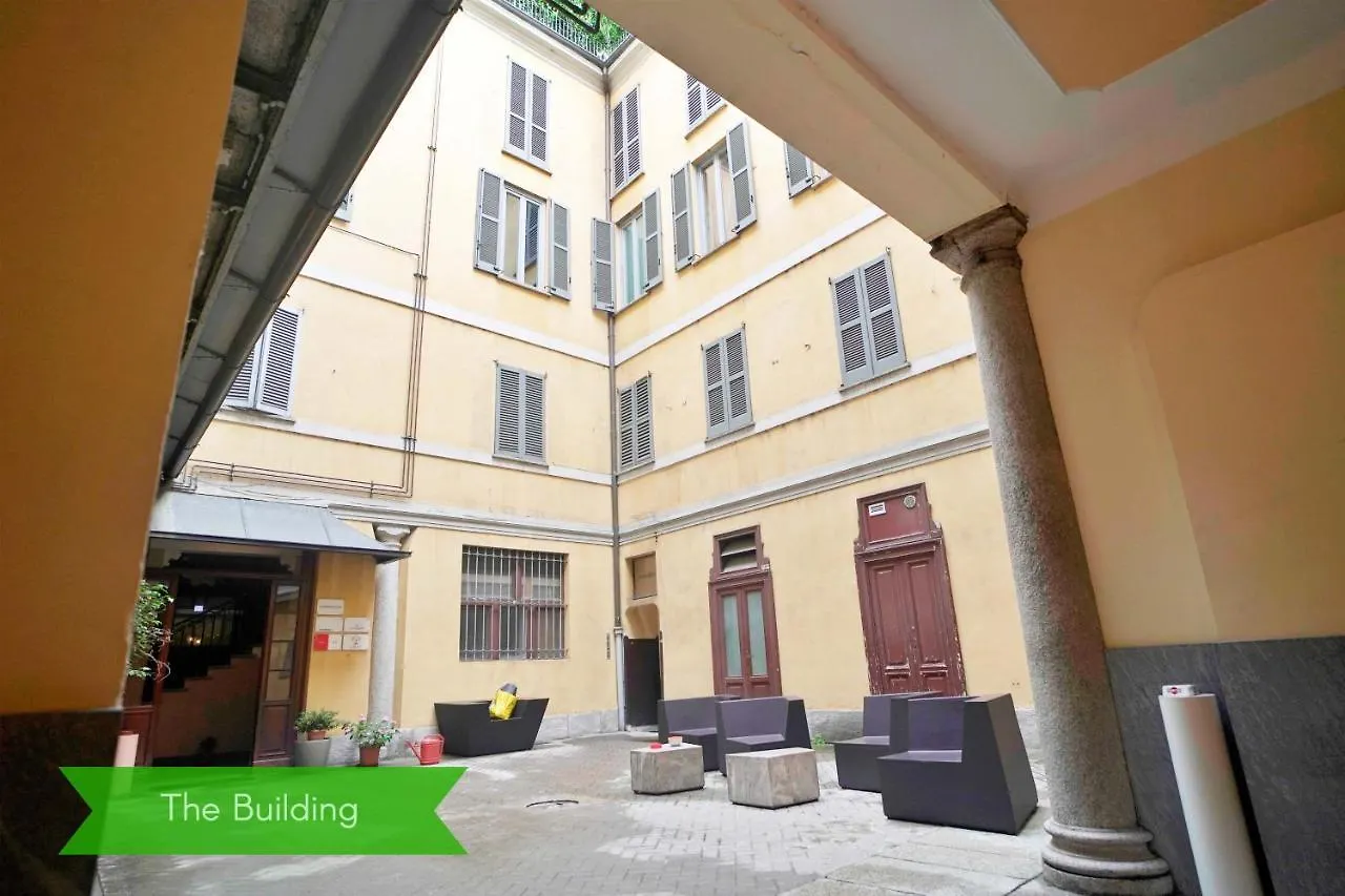 Chic 1Bdr With Shared Terrace Steps From Duomo By Rentopolis 米兰