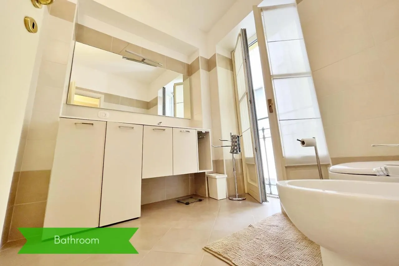 Chic 1Bdr With Shared Terrace Steps From Duomo By Rentopolis 밀라노 0*,