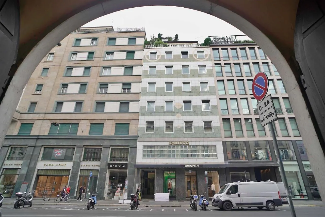 아파트 Chic 1Bdr With Shared Terrace Steps From Duomo By Rentopolis 밀라노